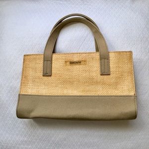 Adorable Dkny straw and canvas bag 💼!! - SALE!!💋